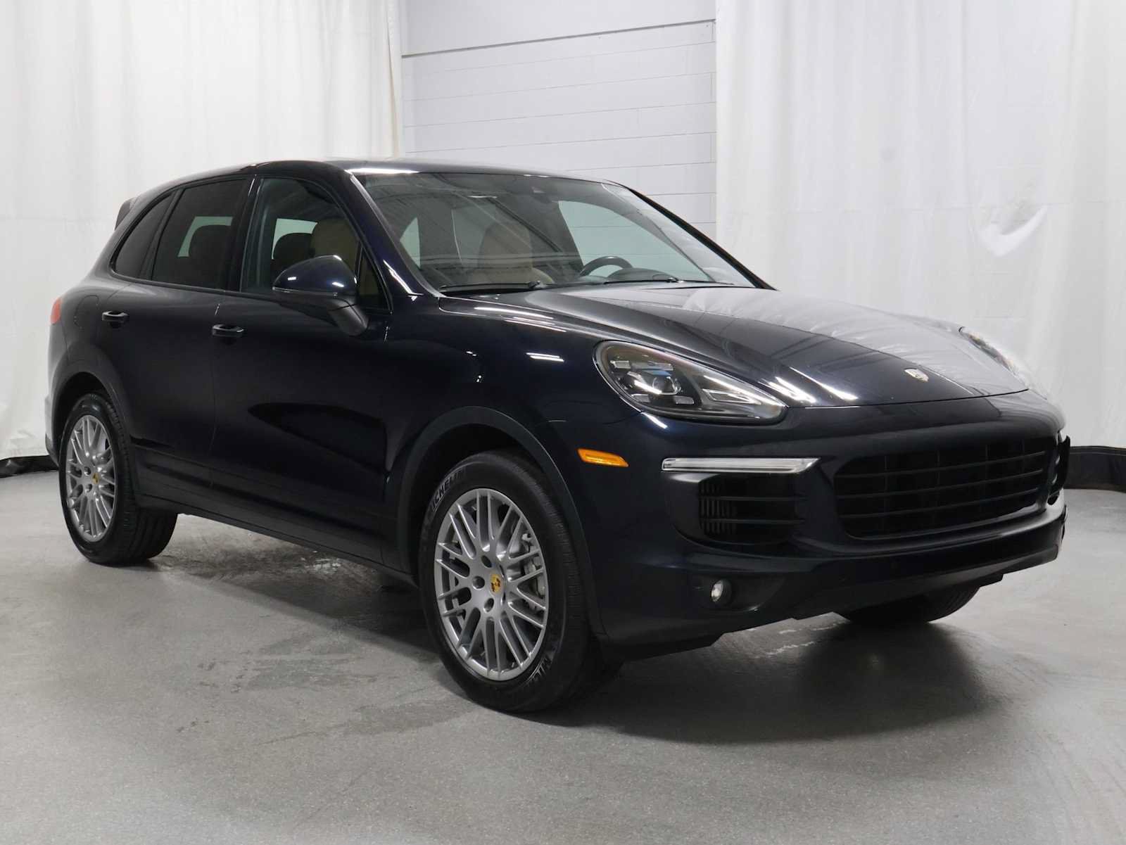 Used 2018 Porsche Cayenne S AWD/4WD image 13