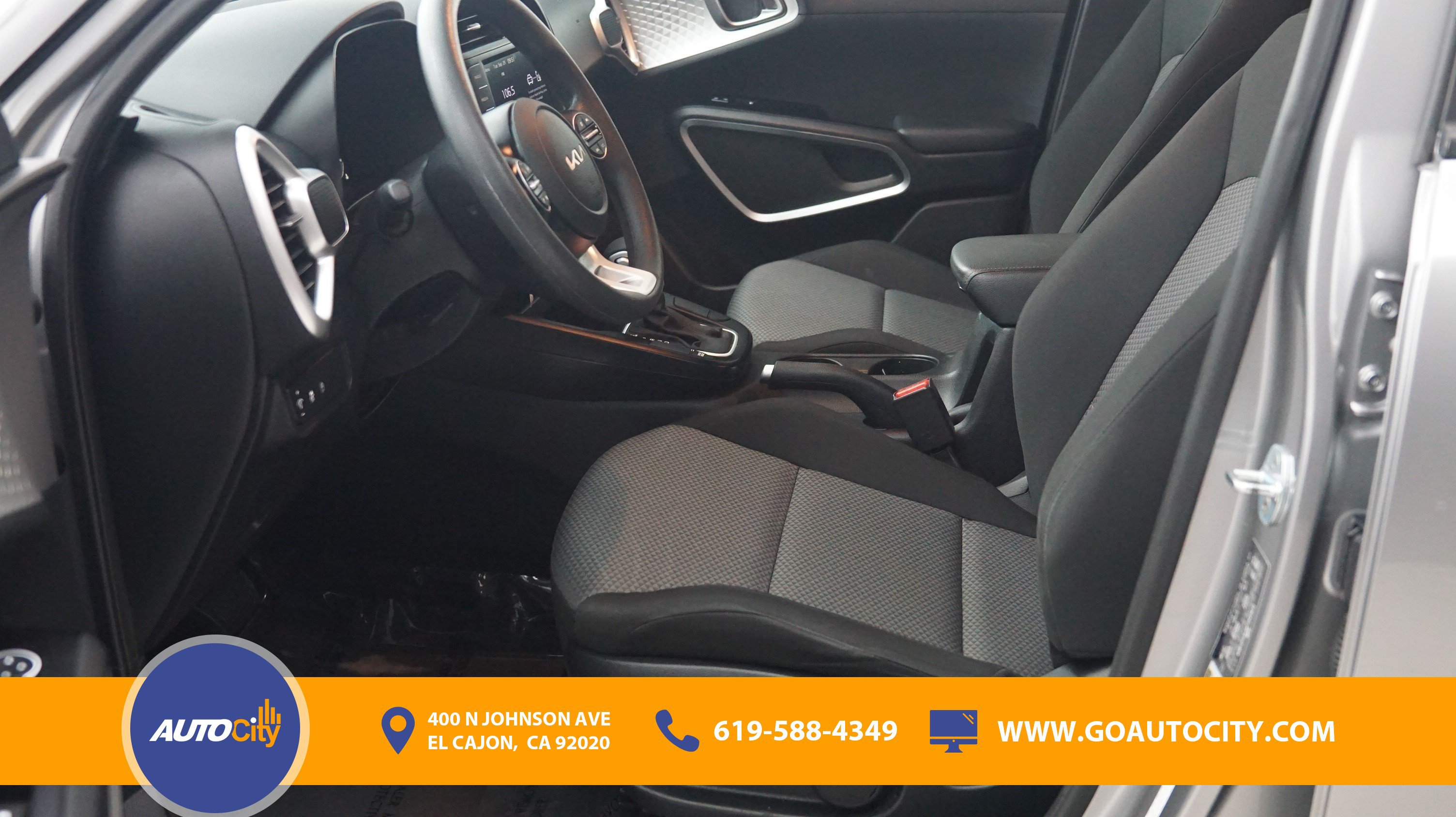 Used 2023 Kia Soul LX w/ LX Technology Package FWD image 9