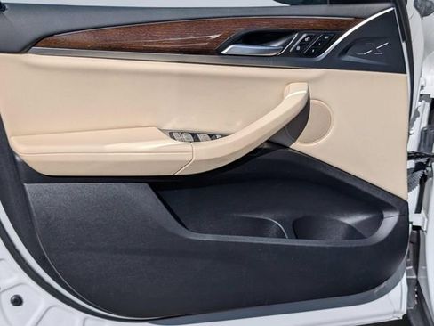 Used 2023 BMW X3 sDrive30i w/ Premium Package image 11