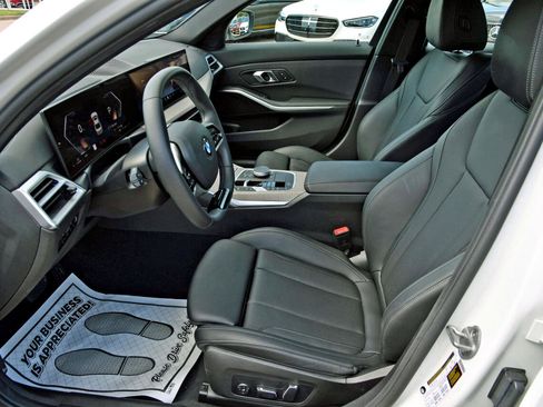 Used 2025 BMW 330i Sedan image 26