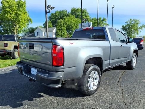 Used 2022 Chevrolet Colorado LT AWD/4WD image 7