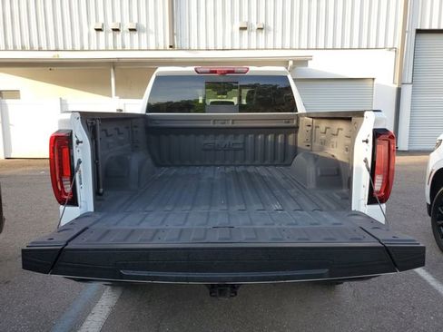 Used 2025 GMC Sierra 1500 AT4X AWD/4WD image 9