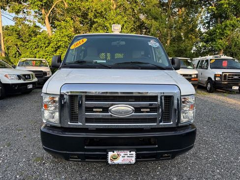 Used 2014 Ford E-150 and Econoline 150 w/ Power Group image 6