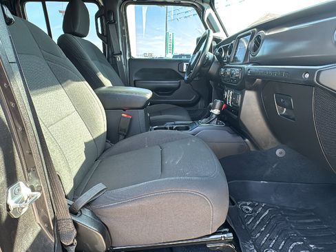 Used 2022 Jeep Wrangler Unlimited Sport image 26
