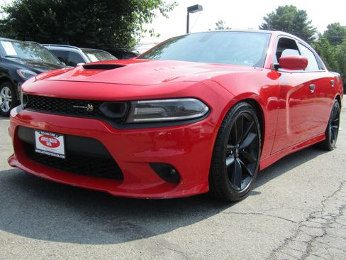 Used 2020 Dodge Charger Scat Pack RWD image 3