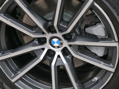 Used 2024 BMW 430i Convertible image 9