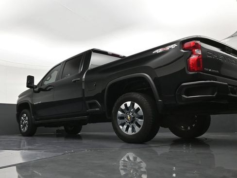Used 2023 Chevrolet Silverado 2500 Custom w/ Custom Value Package AWD/4WD image 22