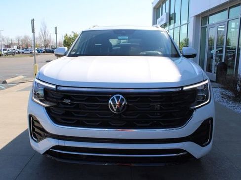 New 2026 Volkswagen Atlas SEL Premium R-Line AWD/4WD image 2