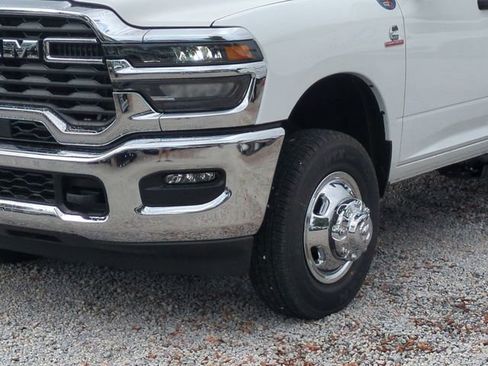 New 2026 RAM 3500 Tradesman image 9