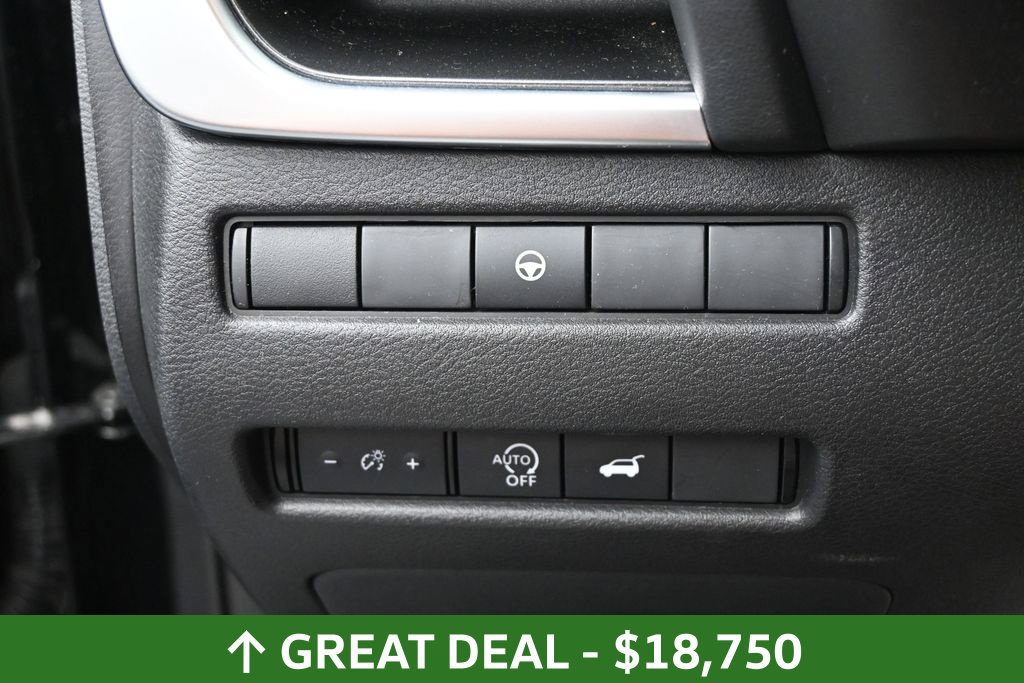 Used 2024 Nissan Rogue SV AWD/4WD image 23