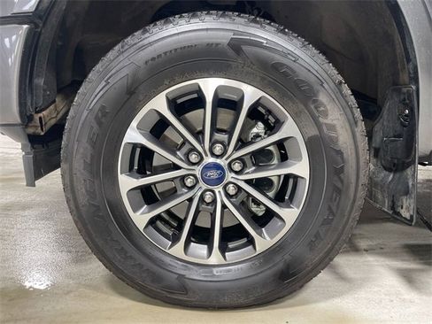 Used 2019 Ford F150 Lariat w/ Equipment Group 502A Luxury image 10