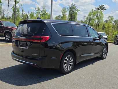 Used 2024 Chrysler Pacifica Limited