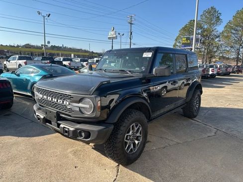 Certified 2025 Ford Bronco Badlands image 1