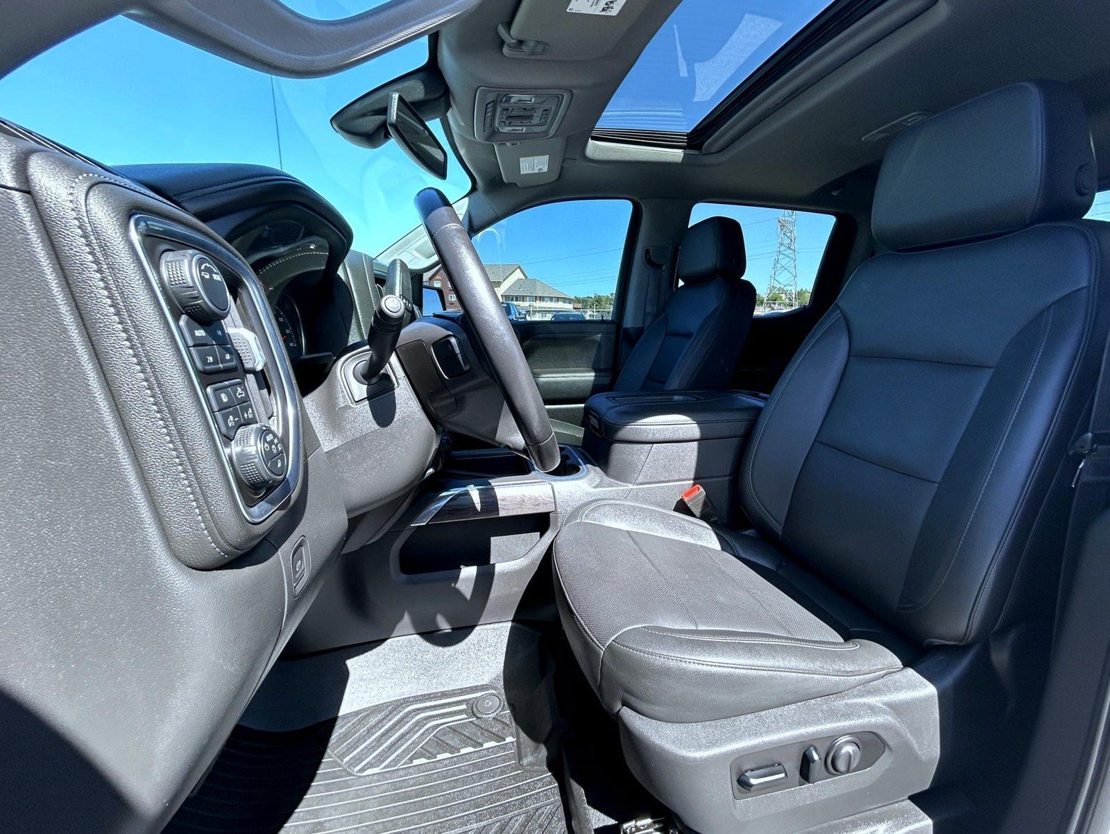 Used 2021 Chevrolet Silverado 1500 LTZ w/ LTZ Premium Package AWD/4WD image 10