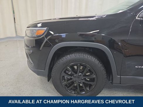 Used 2019 Jeep Cherokee Latitude Plus w/ Cold Weather Group AWD/4WD image 41