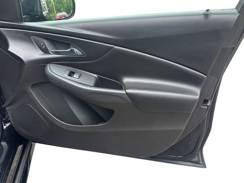 Used 2018 Chevrolet Volt LT w/ Comfort Package FWD image 20
