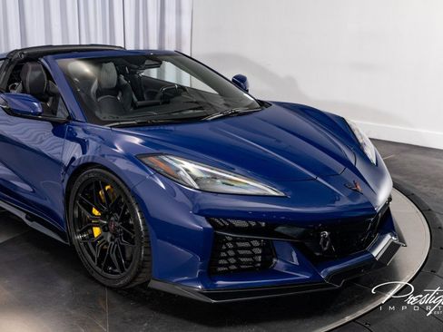 Used 2025 Chevrolet Corvette Z06 w/ Stealth Interior Trim Package image 2