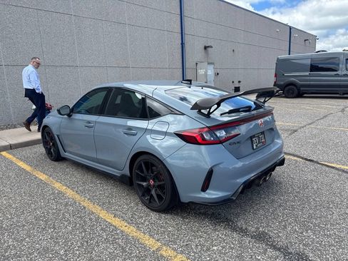 Used 2024 Honda Civic Type R image 4
