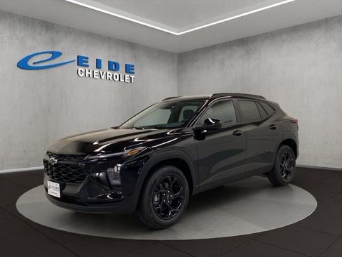 New 2026 Chevrolet Trax LT image 8