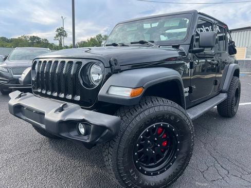 Used 2018 Jeep Wrangler Unlimited Sport AWD/4WD image 9