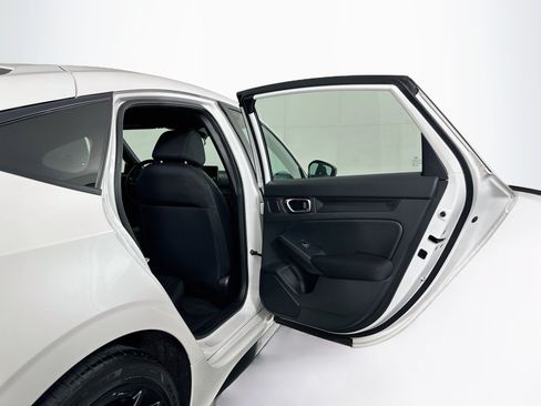 Used 2025 Honda Civic Sport image 28