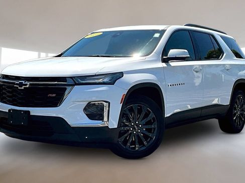 Used 2023 Chevrolet Traverse RS AWD/4WD image 3