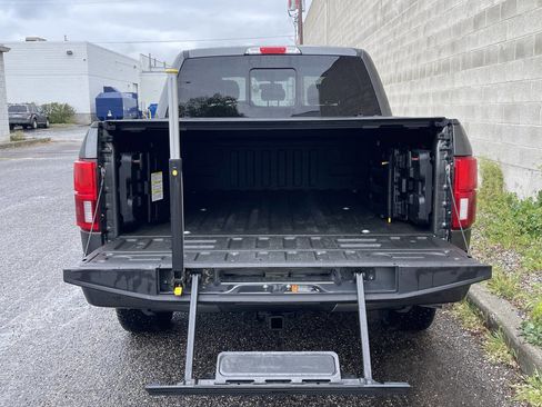 Used 2019 Ford F150 Lariat w/ Equipment Group 502A Luxury AWD/4WD image 8