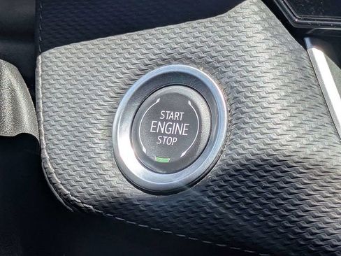 Used 2025 Chevrolet Equinox LT FWD image 32