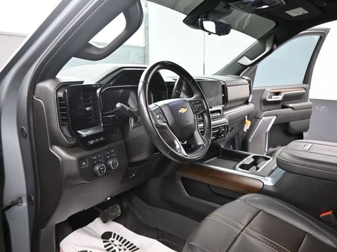 Used 2024 Chevrolet Silverado 3500 High Country w/ Technology Package AWD/4WD image 19
