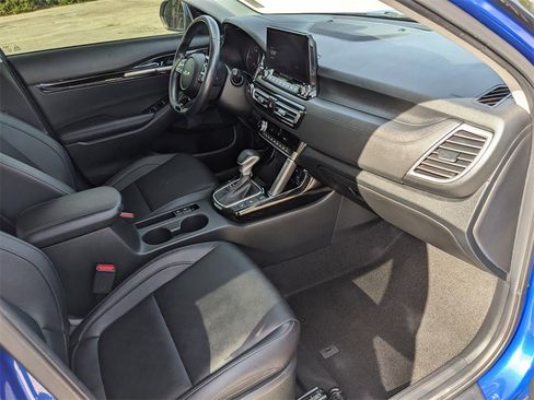 Certified 2023 Kia Seltos SX w/ SX Sunroof Package image 15