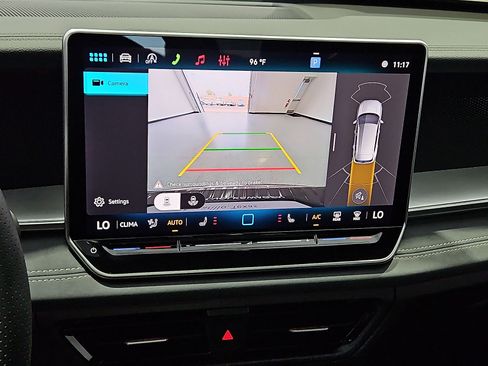 New 2026 Volkswagen Tiguan SE R-Line FWD image 19