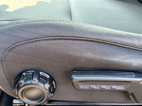 Used 2018 Jeep Wrangler Unlimited Sahara image 20