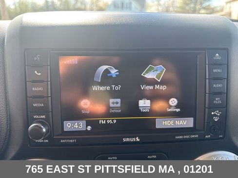 Used 2017 Jeep Wrangler Unlimited Sahara w/ Max Tow Package AWD/4WD image 20