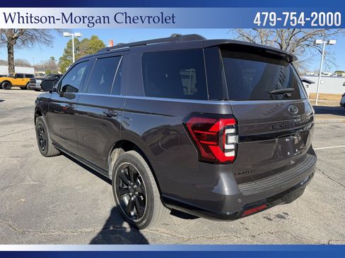 Used 2022 Ford Expedition Limited image 7