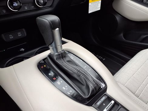 New 2026 Honda HR-V LX image 18