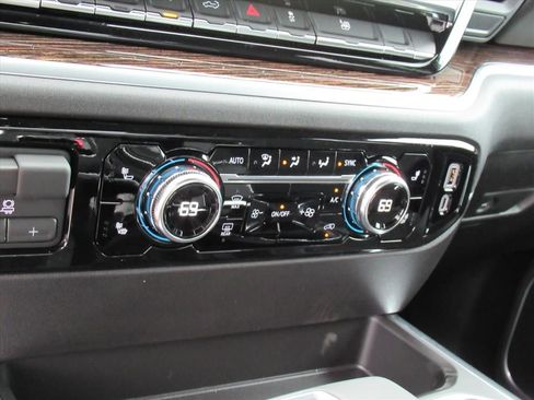 New 2026 GMC Sierra 1500 Elevation image 25