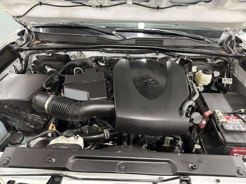 Used 2021 Toyota Tacoma TRD Sport RWD image 9