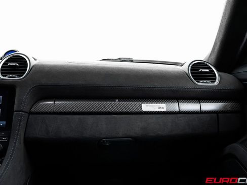 Used 2023 Porsche 718 Cayman GT4 RS RWD image 40