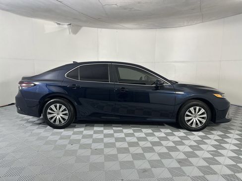 Used 2021 Toyota Camry LE FWD image 9