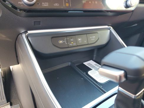 New 2026 Kia Carnival EX FWD image 20