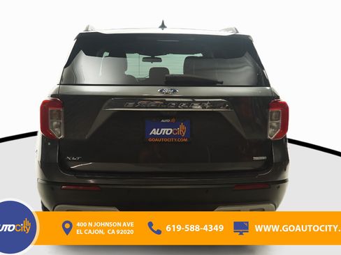 Used 2020 Ford Explorer XLT w/ Equipment Group 202A RWD image 12