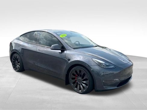 Used 2022 Tesla Model Y Performance AWD/4WD image 9