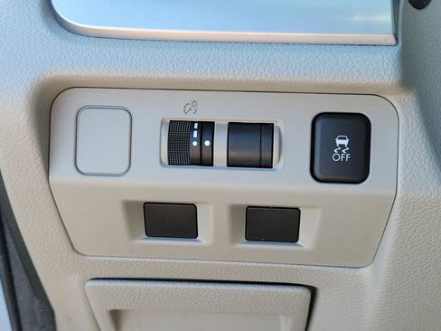 Used 2017 Subaru Forester 2.5i w/ Alloy Wheel Package image 30