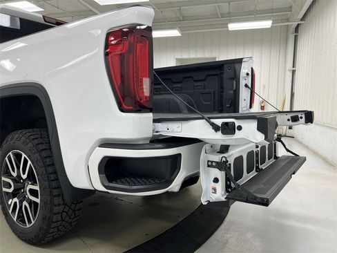 Used 2022 GMC Sierra 1500 AT4 image 23