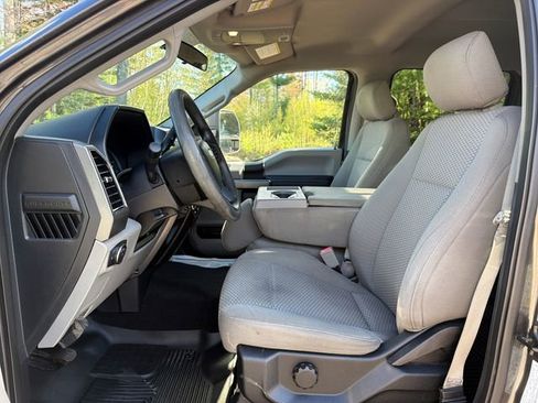 Used 2019 Ford F250 XLT w/ Snow Plow Prep Package AWD/4WD image 10