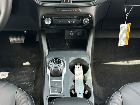 New 2025 Ford Escape SE w/ PHEV Premium Package image 4