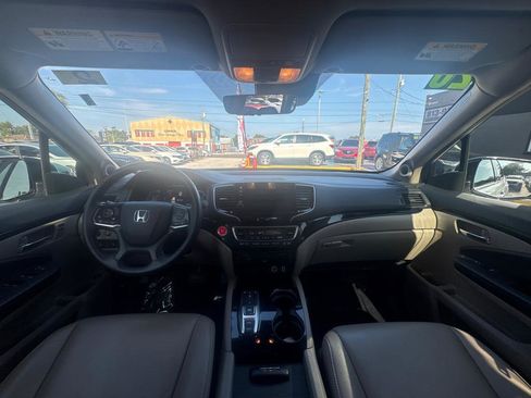 Used 2020 Honda Pilot Touring image 19