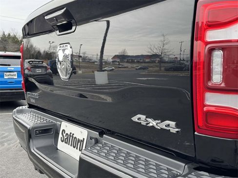 Used 2024 RAM 2500 Big Horn w/ Safety Group image 9