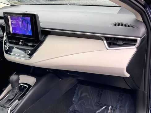 Used 2024 Toyota Corolla LE image 18