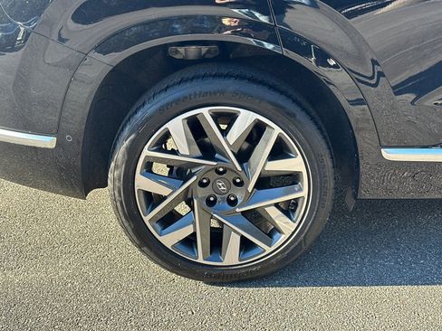 Used 2023 Hyundai Santa Fe Calligraphy image 17